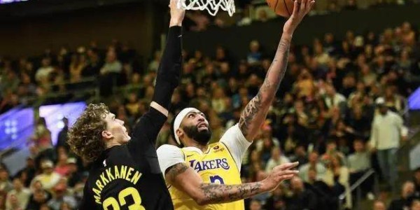 开云体育-詹姆斯缺阵仍轰138分 进攻提升湖人不惧任何对手