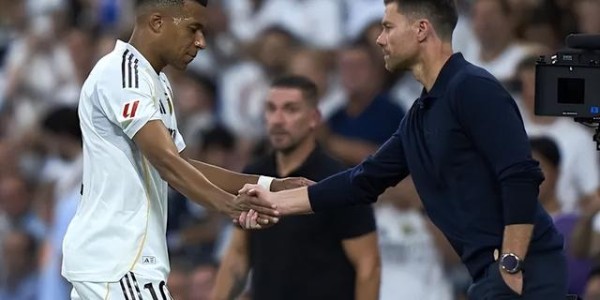 姆巴佩父亲质疑阿隆索战术要求：这种级别的前锋不需要参与防守